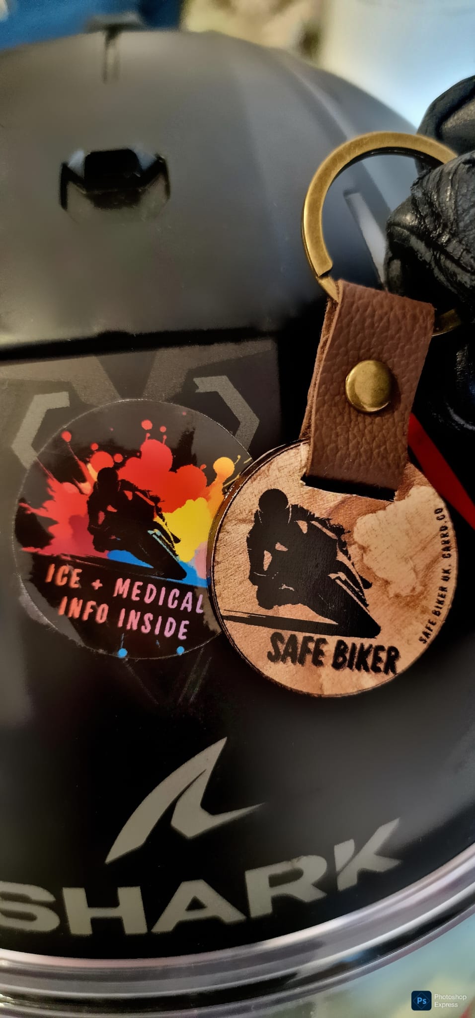 Cover for the sticker and the back of the keychain.