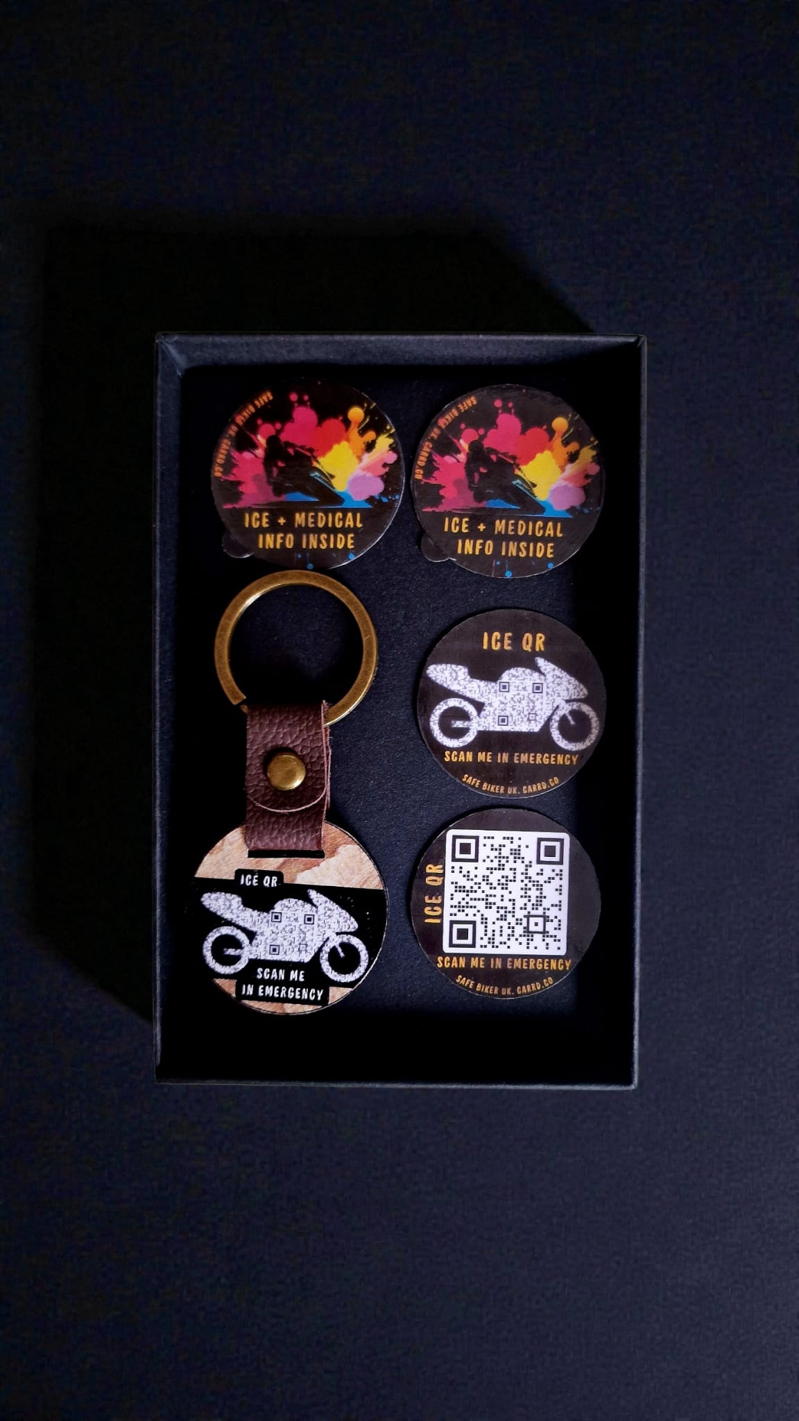 Set with brown/gold text